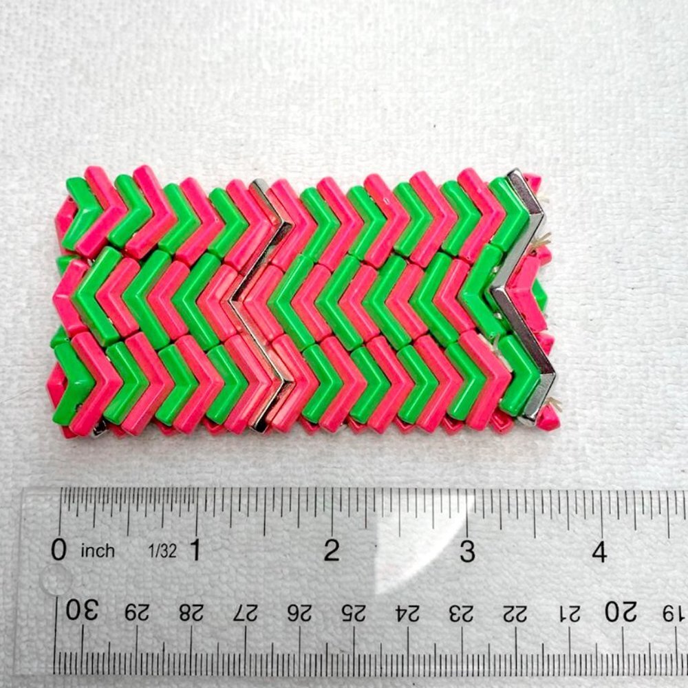 VINTAGE 1980s Neon Zigzag Candypop Elastic Bracelet - Picture 3 of 3
